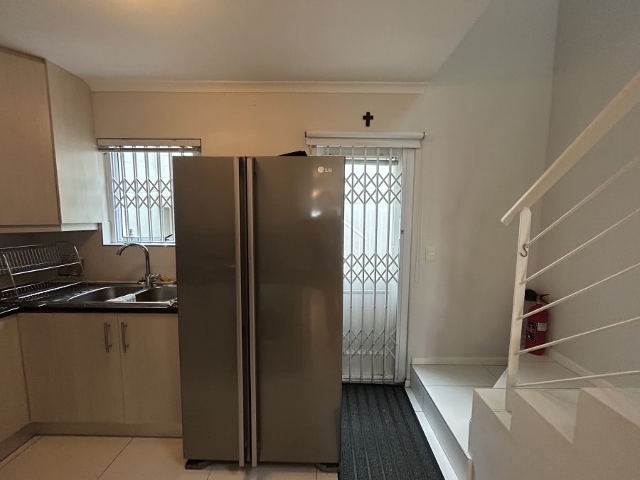 To Let 2 Bedroom Property for Rent in Big Bay Western Cape